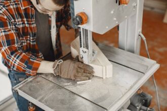 6 Projects Commonly Completed Using CNC Routers