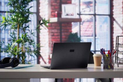 What to Know Before You Buy an Office Desk Online