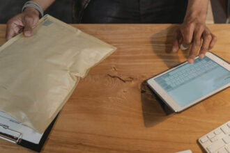 How Mailroom Management Software Improves Workplace Productivity