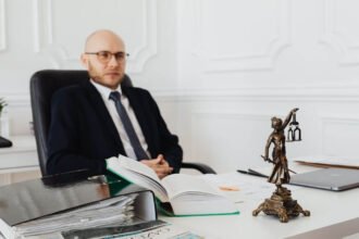 How Hiring An Illegal Weapons Possession Attorney Florida Can Mitigate Legal Risks