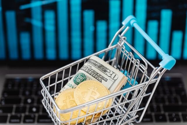 Cryptoprocessing For Cross-Border E-commerce: An Alternative Rail When Card Acquiring Declines